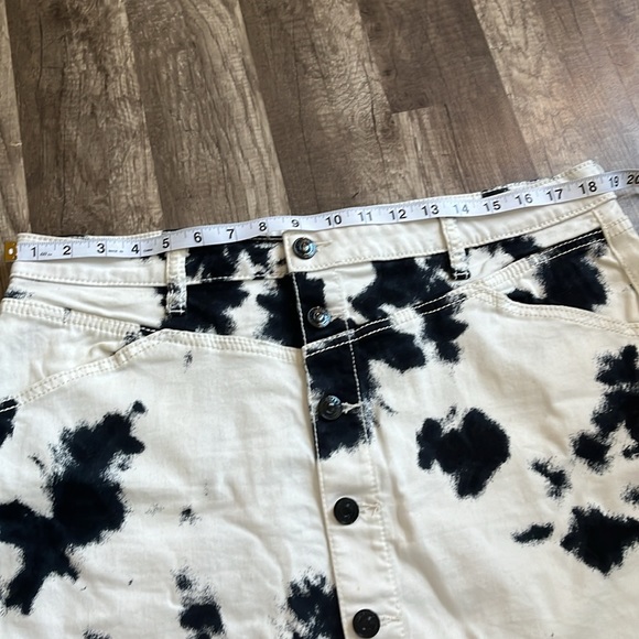 Shyanne Black and White Tie Die Print Mini Jean Denim Skirt Size XL - Picture 8 of 9